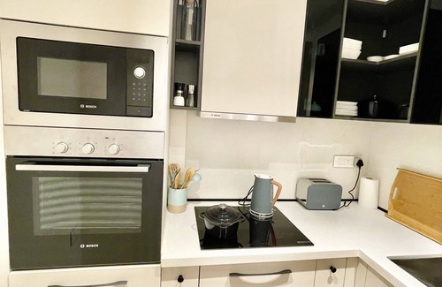 North Ridge Apartamento | Luxe Apartment in Accra