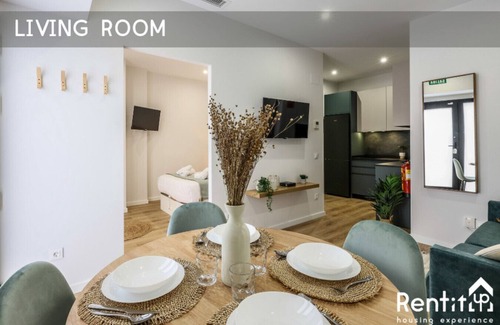 Las Acacias Apartamento | Luxe apartments Madrid Rio by RentitUP