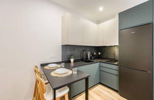 Las Acacias Apartamento | Luxe apartments Madrid Rio by RentitUP