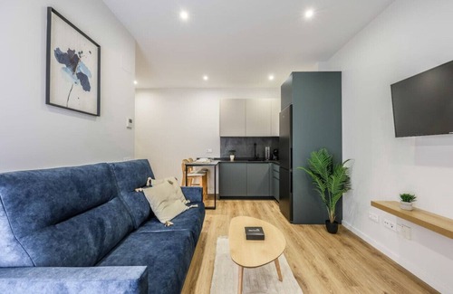Las Acacias Apartamento | Luxe apartments Madrid Rio by RentitUP
