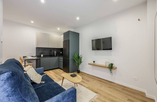 Las Acacias Apartamento | Luxe apartments Madrid Rio by RentitUP