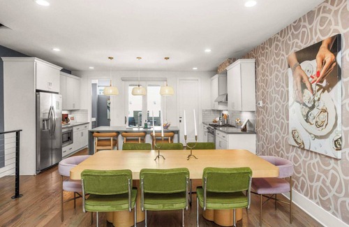 Eighth Avenue Casa | LUXE at 8th and Argyle Elite Nashville Vacation Spot!