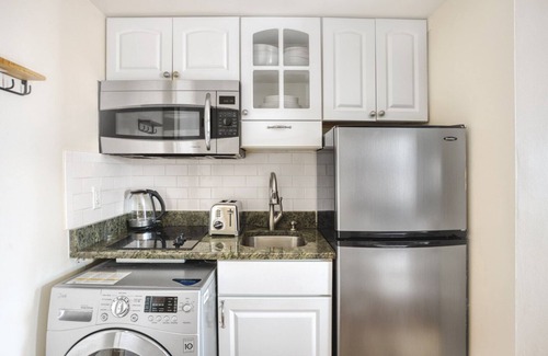 Back Bay Apartamento | Luxe Back Bay 1BR w/ W/D, near Green Line, by Blueground