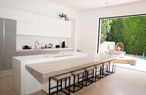 Beverly Grove Casa | Luxe Beverly Grove Villa Private Pool & Style