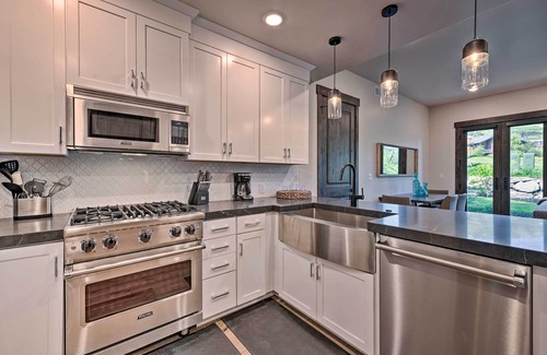 Park City Condominio | ¡NUEVO! Condominio Luxe Park City, a pie de Cabriolet Lift!