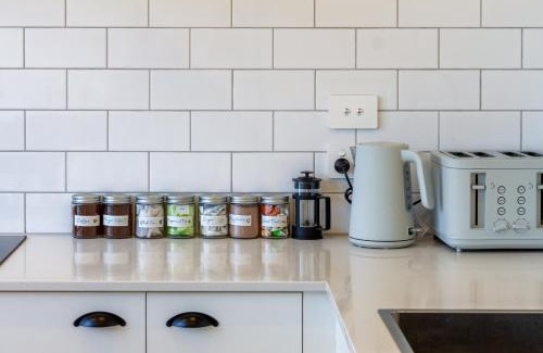 Christchurch Apartamento | Luxe City Stay, Sleeps 7, Free Car Park