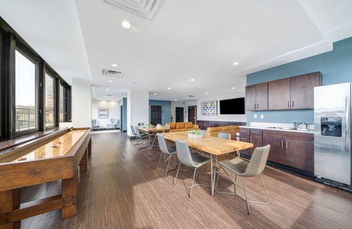 Downtown Pittsburgh Apartamento | Luxe City Views | Premium Location 8th Floor | 24/7 Gym Terrace Roku