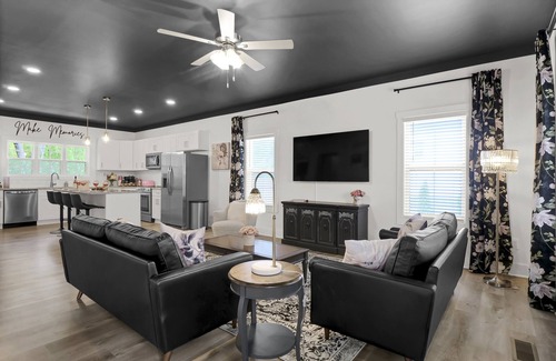Mount Airy Casa | Luxe Cottage; Stroll to Main St, Hot Tub, Games, FirePit, CornHole, Fenced Yard
