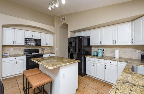 Superstition Springs Casa | Luxe Desert-Chic 3BR | Heated Pool + Spa | Grill