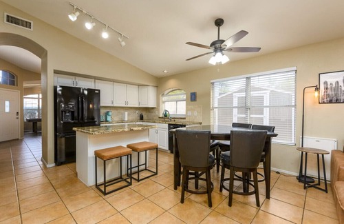 Superstition Springs Casa | Luxe Desert-Chic 3BR | Heated Pool + Spa | Grill