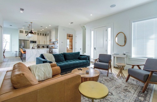 Grayton Beach Casa | Luxe Doin' Grayt:5⭐! POOL, BIKES & EASY Grayton 🏖️ Access! By Seaside & Dining!