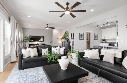 Laurel Park Apartamento | New, Luxury, Secluded, Breathtaking Mountain Views, HotTub, FirePit