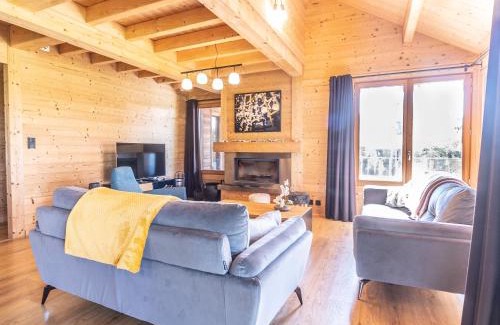 Le Chambon-sur-Lignon Casa | Luxe et détente : Lodge avec SPA privatif et accès piscine, golf, et aire de jeux. - FR-1-582-39