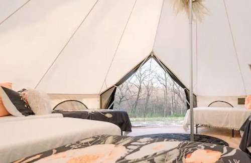 Kansas City Alquiler De RV | Luxe Glamping Suite Sleeps Six /Perfect For Groups