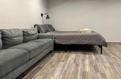 East Flatbush Apartamento | Luxe Ground Floor Living