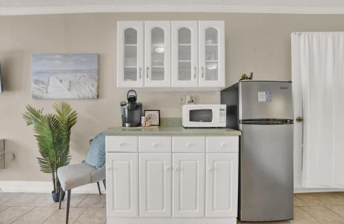 Lynn Haven Casa | Luxe Guest Suite Near The Emerald Coast of PCB