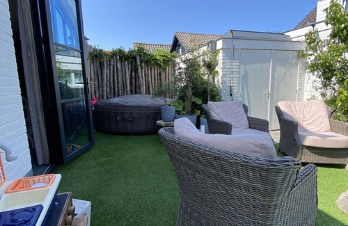 Noordwijk Casa | Luxe holiday house close to the sea with great private garden & jaccuzzi.