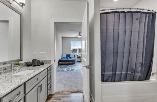 Hayes Apartamento | Luxe King 2BR Suite Mins to Downtown Durham