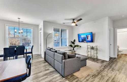 Hayes Apartamento | Luxe King 3BR Suite to Downtown Durham