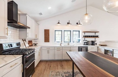 Lake Norman of Catawba Casa | Luxe Lakefront Private Getaway on Lake Norman!