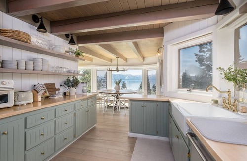 Meeks Bay Cabina | LUXE ✶ Lakeview Retreat | King Bed⚡️WiFi✶Long Stays