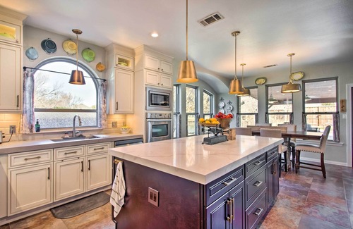 Flower Mound Casa | Spacious Luxury Home on 1 Acre + Pond!