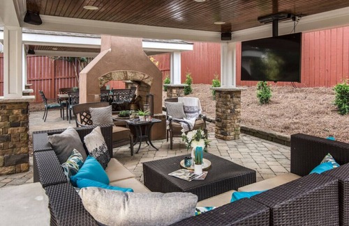 Green Hills Casa | Luxe Large Home with Movie Room, Hot Tub, Garage