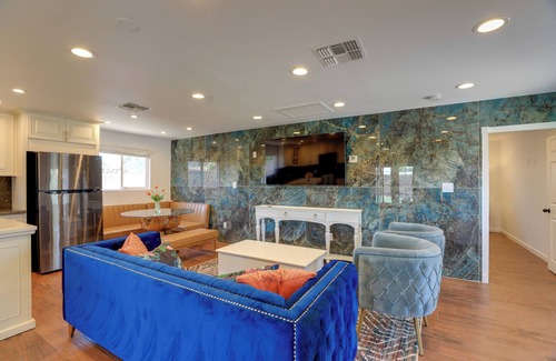 Las Vegas Casa | Luxe Las Vegas Casita w/ Patio ~ 6 Mi to Strip!