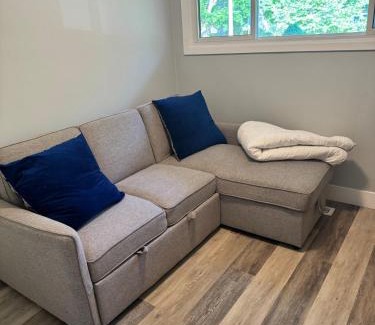 Kitchener Casa | Luxe Living Prime Location