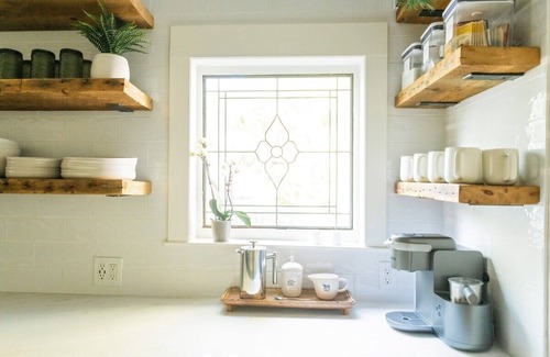 East Sacramento Casa | Luxe Mid-Town Bungalow