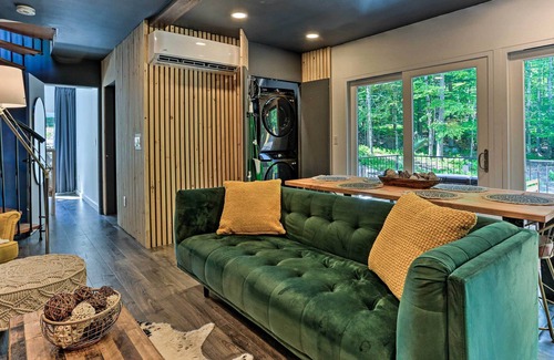 Smallwood Casa | Luxe & Modern Container Home w/ Outdoor Spa!