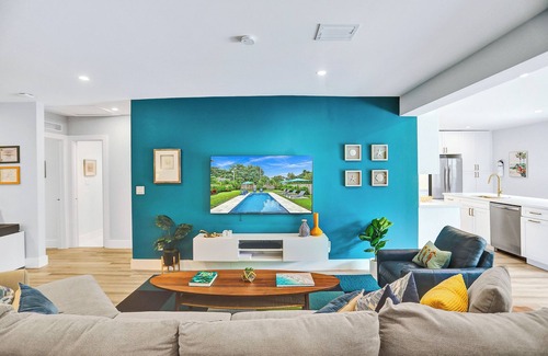 Lake Ridge Casa | Luxe-modern heated pool home near FTL Beach, Las Olas Blvd & Wilton Manors