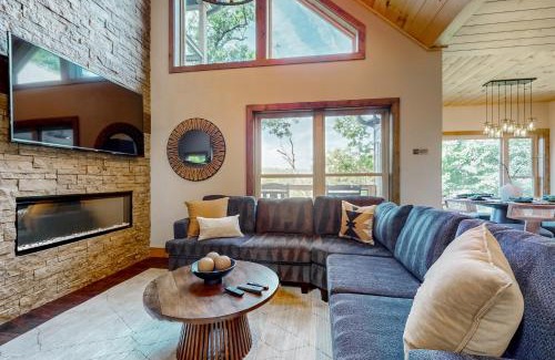 Wears Valley Casa | Luxe Mountain Hideaway