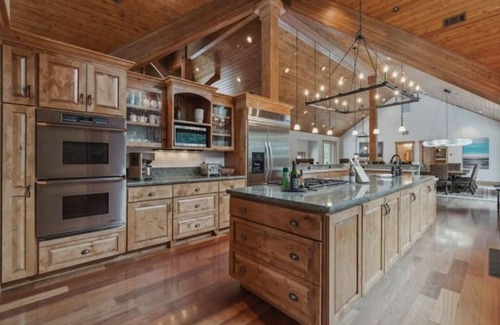 Incline Village Casa | Luxe Mountain Retreat - Hot Tub, Theater+