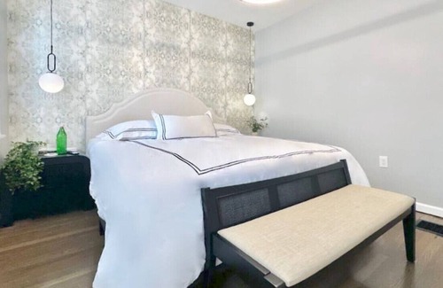 South Hills Casa | Luxe Mt. Lebanon Home | Central | Free Parking