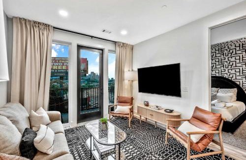 Nashville Apartamento | Luxe Nashville Trio Sleeps 21 and Rooftop Access