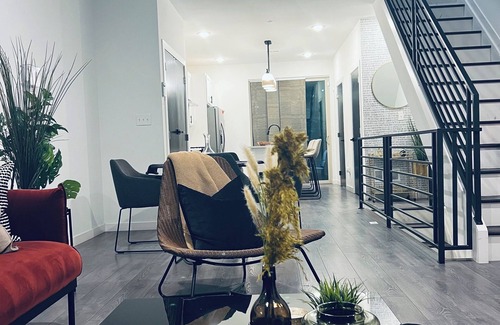 East Parkside Casa | Luxe New Construction w/RoofDeck, King Bed Suite