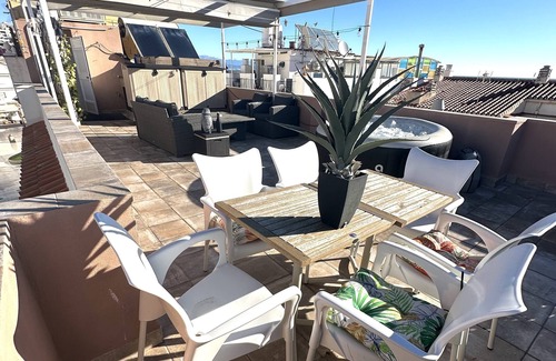 Carihuela Apartamento | Luxe Oase,30 sec van Strand Jacuzzi op het dak