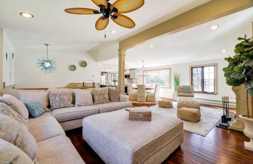 Pocono Summit Casa | Luxe Poconos Lake House with Private Beach