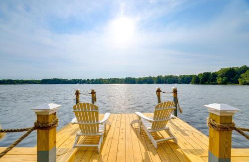 Pocono Summit Casa | Luxe Poconos Lake House with Private Beach
