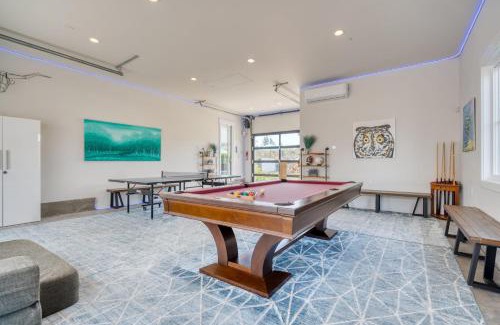 Kenwood Casa | Luxe Pool Spa Fire Pit Game Room Piano Sonoma Pool Retreat by AvantStay