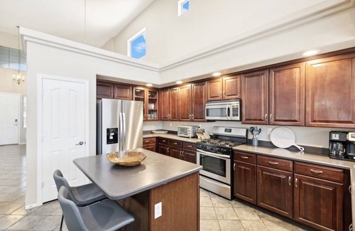 Avondale Casa | Luxe Private Avondale Getaway w/ Pool Near Phoenix