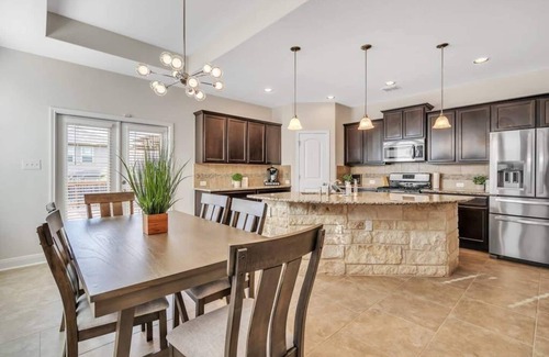 San Antonio Casa | Luxe Private Getaway*️SeaWorld*️Near the Heart*️of San Antonio