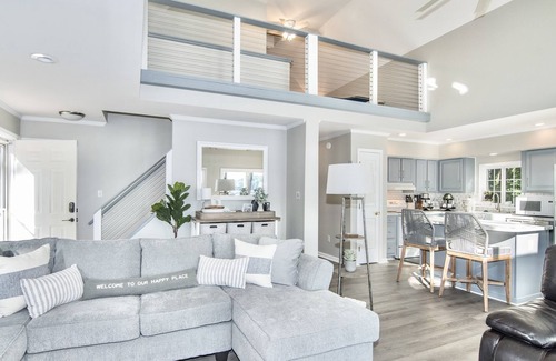 Terrell Casa | Luxe Private Waterfront Getaway on Lake Norman!