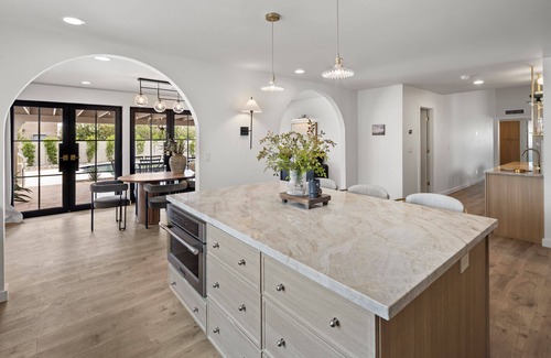 Raskin Estates Casa | Luxe Retreat: Heated Lazy River, Pickleball, Gym/Spa, 2 Ensuites, 4 Full Baths