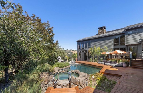 Santa Rosa Casa | Luxe & Secluded Wine Country Estate with Steam Bath & Sauna/Pool/Tennis Court