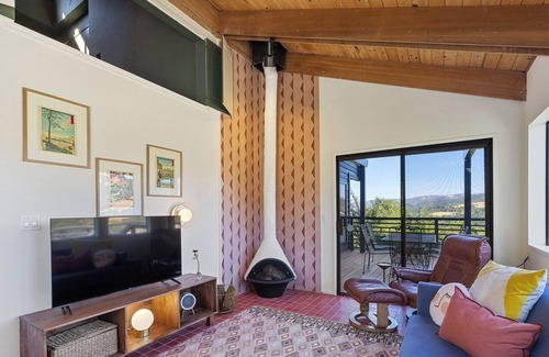 Santa Rosa Casa | Luxe & Secluded Wine Country Estate with Steam Bath & Sauna/Pool/Tennis Court