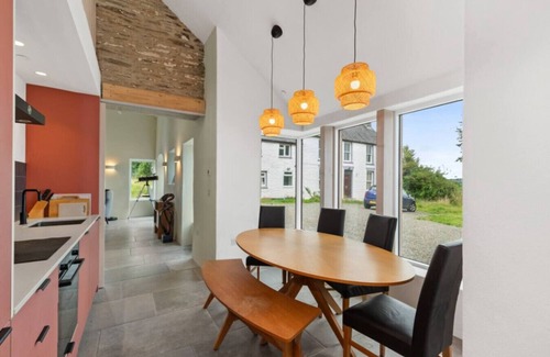 Boncath Casa | Luxe Stargazers Barn; Close to Coast, Town, Trails