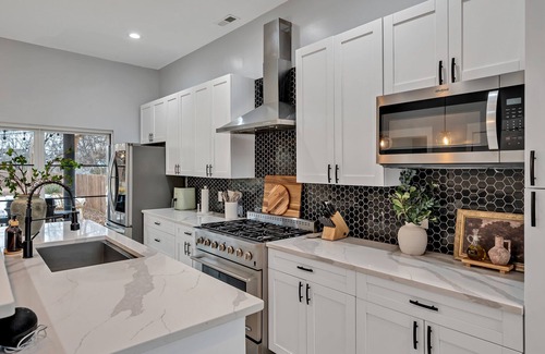 Durham Casa | Luxe Stay Near Duke &DT - Rooftop/Firepit/Games