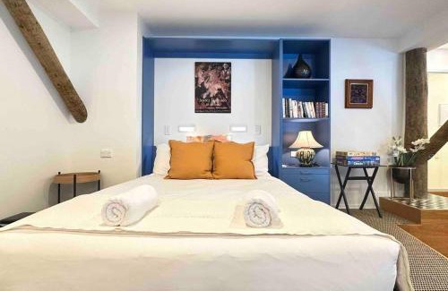 Kelvin Heights Apartamento | Luxe Studio with Lake and Mountain Views